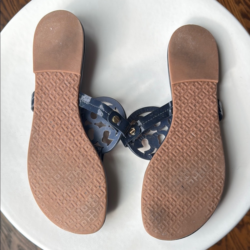 Tory Burch Navy Miller Sandals Multicolor Logo Size 8.5 - Picture 3 of 13